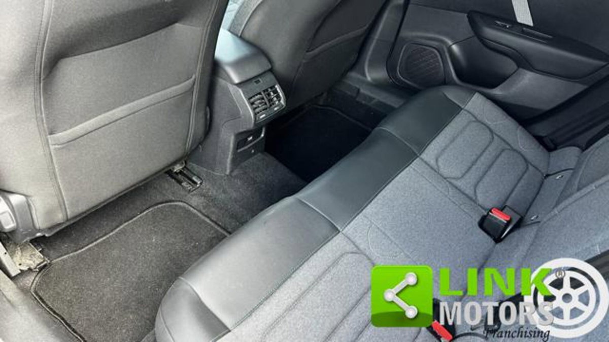Citroen C4 X 1.5 bluehdi Business s&s 130cv eat8 (8)