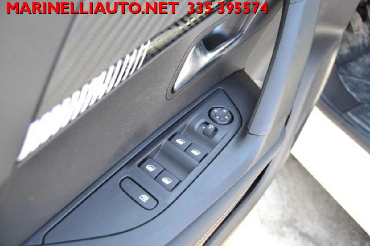 Peugeot 2008 1.2 puretech Allure s&s 100cv (12)