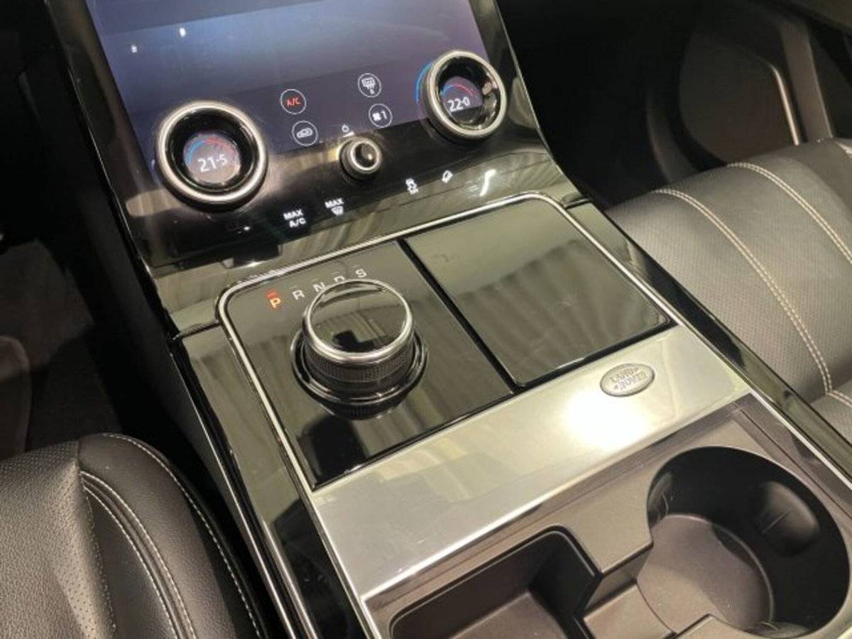 Land Rover Range Rover Velar 2.0 Si4 250 CV (10)