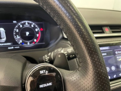 Land Rover Range Rover Velar 2.0 Si4 250 CV (19)