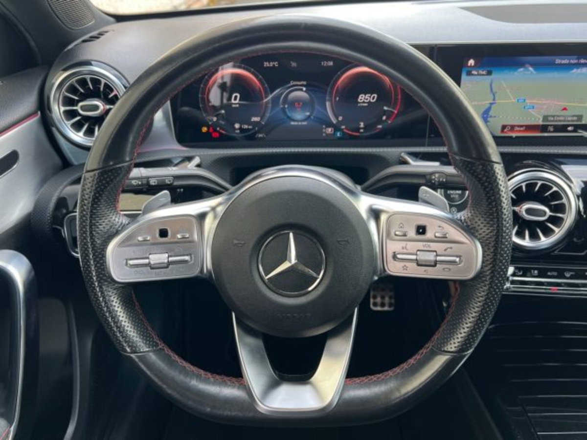Mercedes-Benz Classe A 180 d AMG Line Premium Plus auto (12)