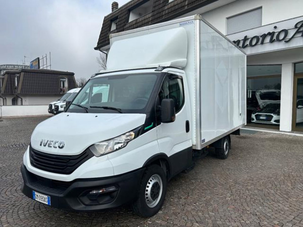 Iveco Daily Furgone 35S14NV 3.0 CNG PLM-TA Furgone (2)