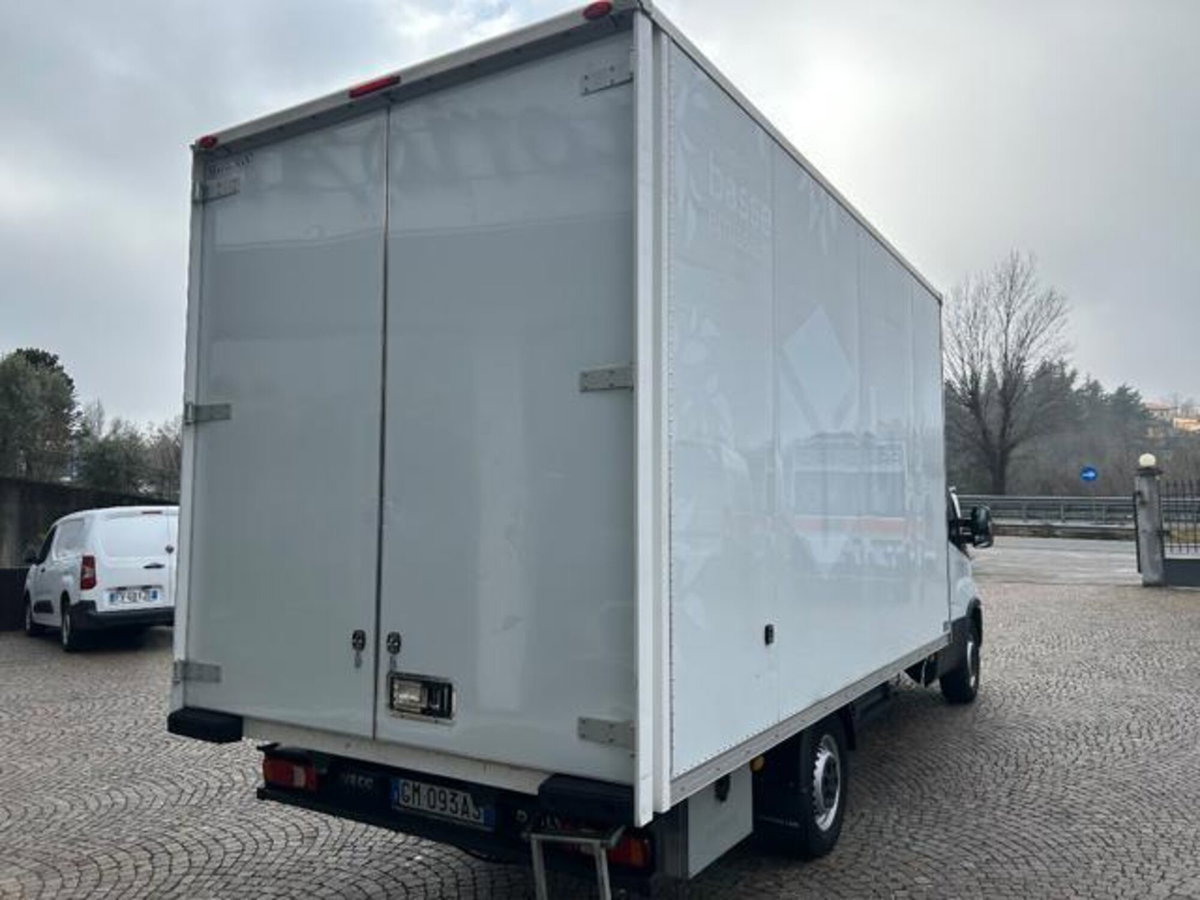 Iveco Daily Furgone 35S14NV 3.0 CNG PLM-TA Furgone (5)