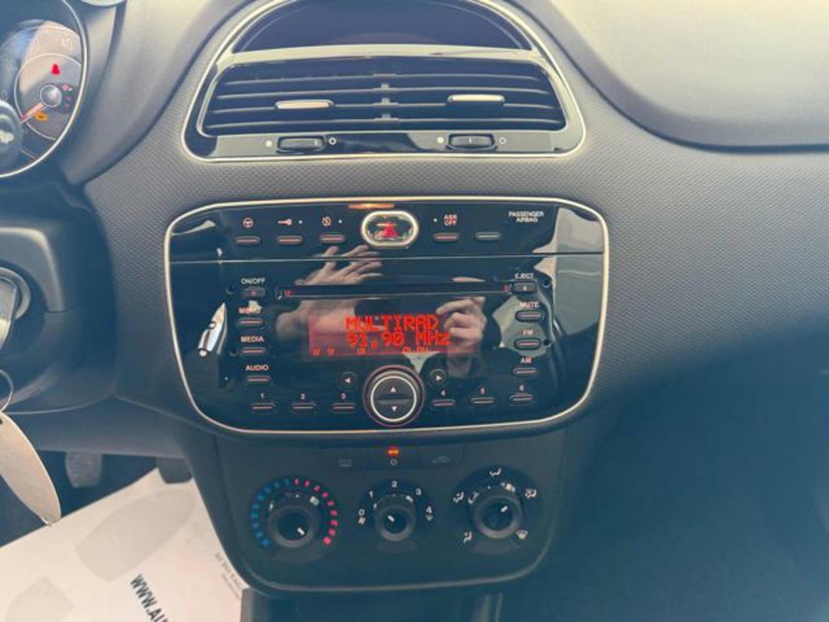 Fiat Punto 1.3 MJT II S&S 95 CV 5 porte Street (10)
