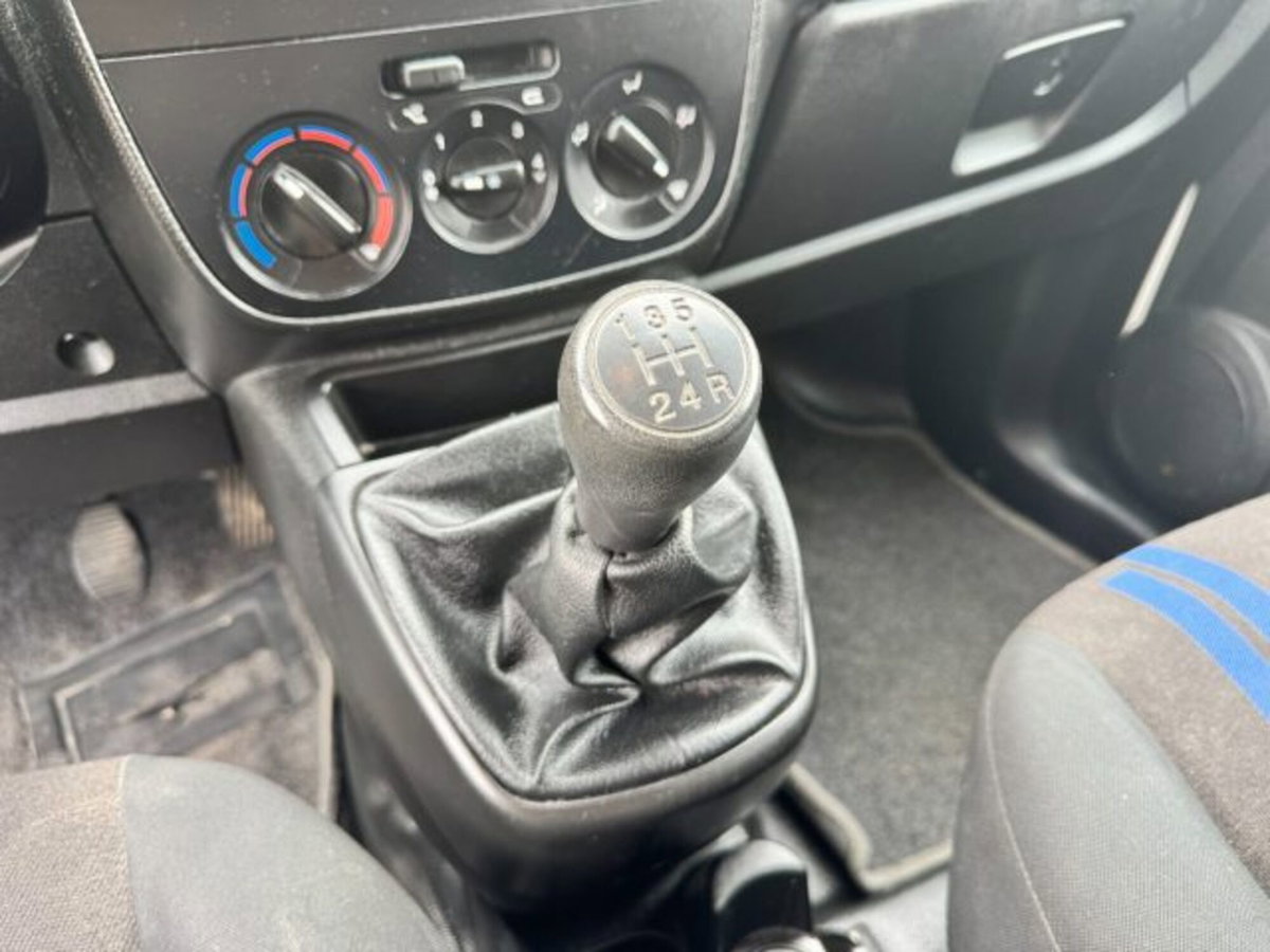 Fiat Fiorino 1.3 MJT 75CV Combi Semi (17)