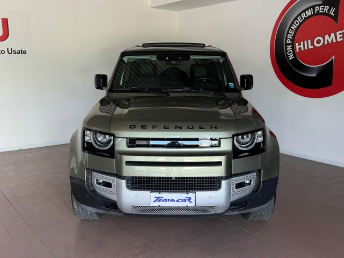 Land Rover Defender 110 3.0 i6 mhev XS Edition awd 400cv auto (2)