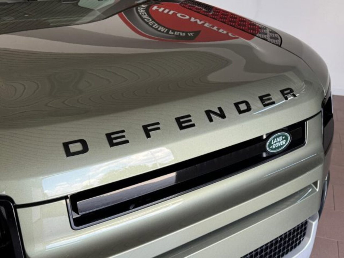 Land Rover Defender 110 3.0 i6 mhev XS Edition awd 400cv auto (20)