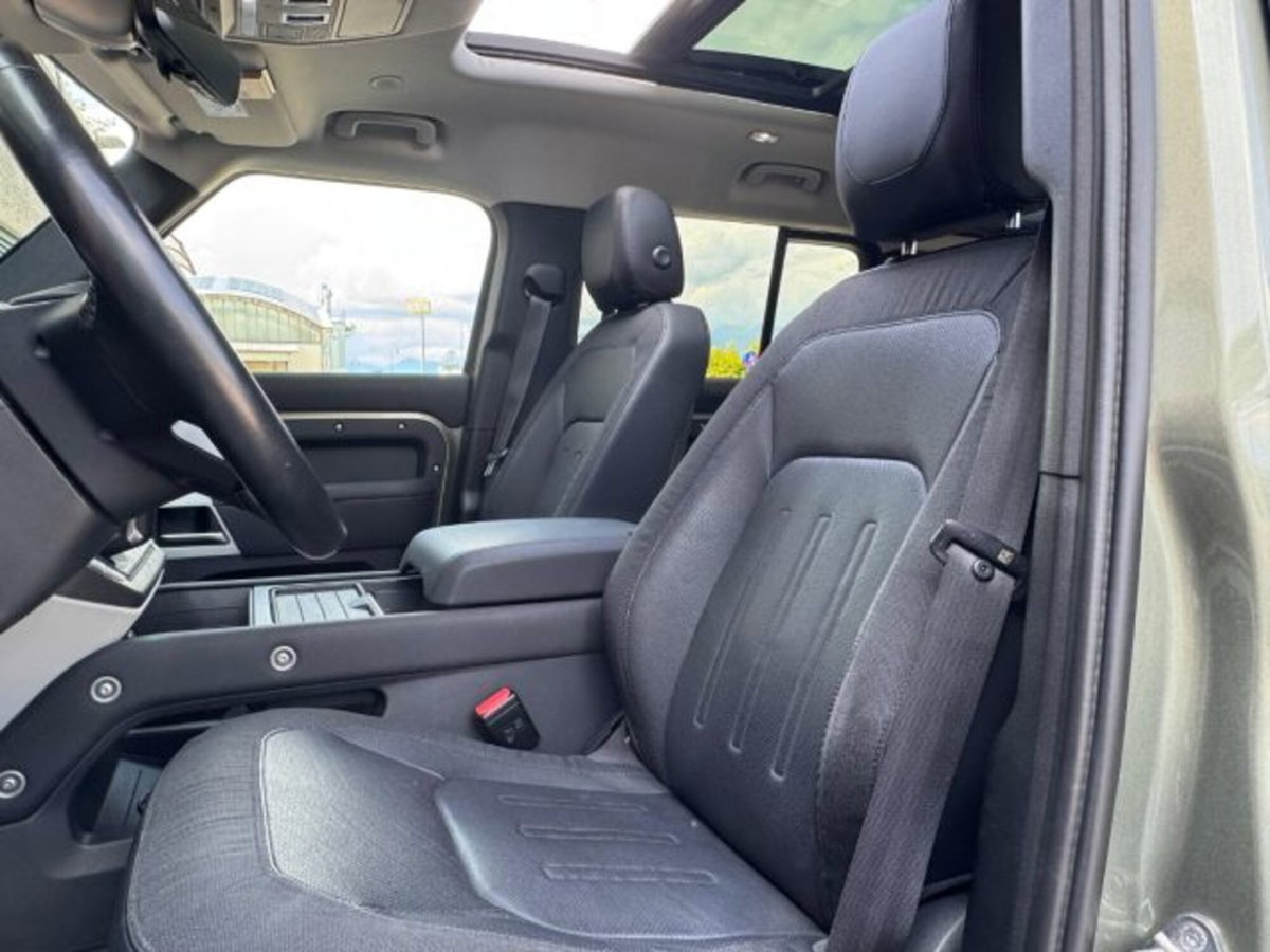 Land Rover Defender 110 3.0 i6 mhev XS Edition awd 400cv auto (8)