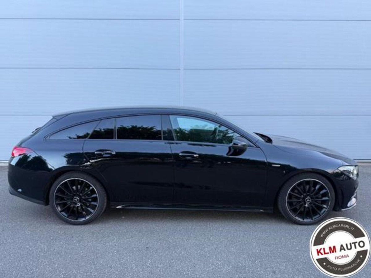 Mercedes-Benz CLA Shooting Brake 220 d Automatic Shooting Brake Premium (3)