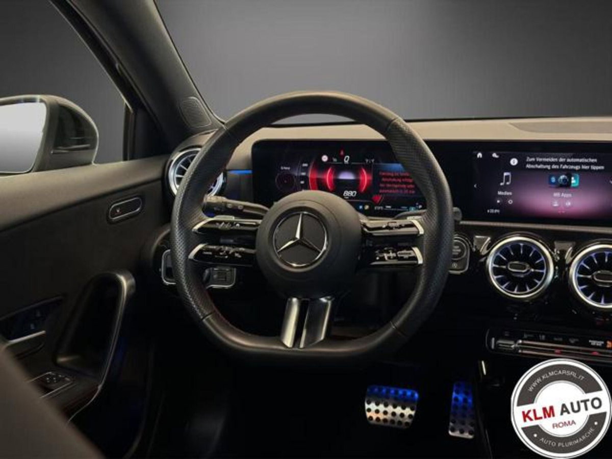 Mercedes-Benz Classe A 180 AMG Line Premium Plus auto (11)