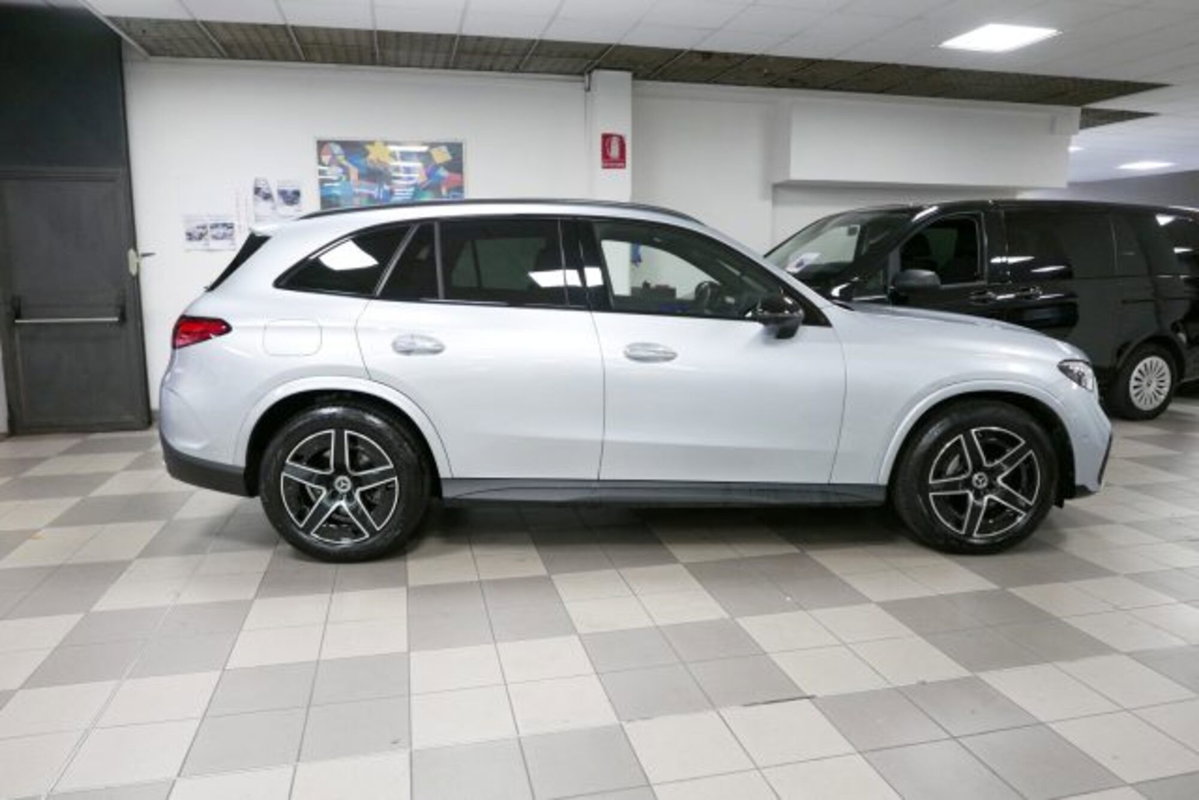 Mercedes-Benz GLC 200 4Matic Mild Hybrid AMG Premium (4)