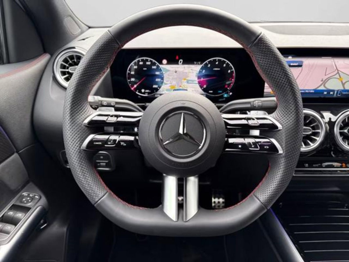 Mercedes-Benz GLA SUV 180 Automatic Premium (12)