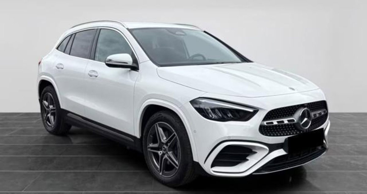 Mercedes-Benz GLA SUV 180 Automatic Premium (7)