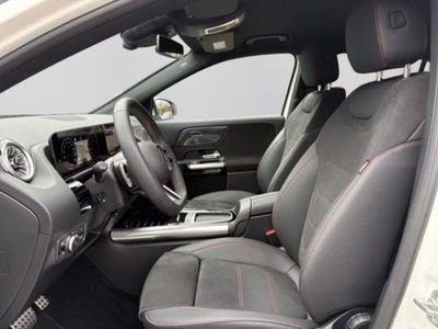 Mercedes-Benz GLA SUV 180 Automatic Premium (9)