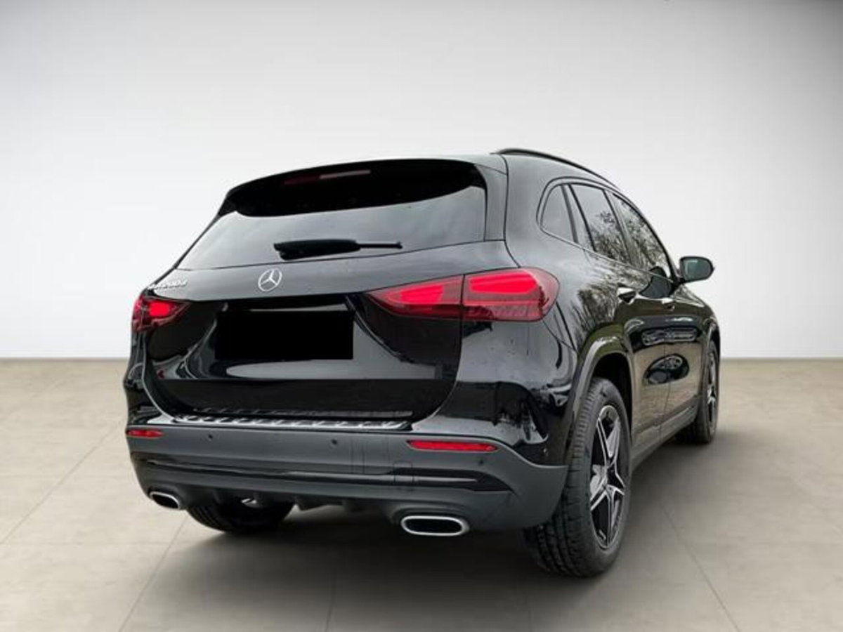 Mercedes-Benz GLA SUV 200 d AMG Line Premium Plus 4matic auto (4)