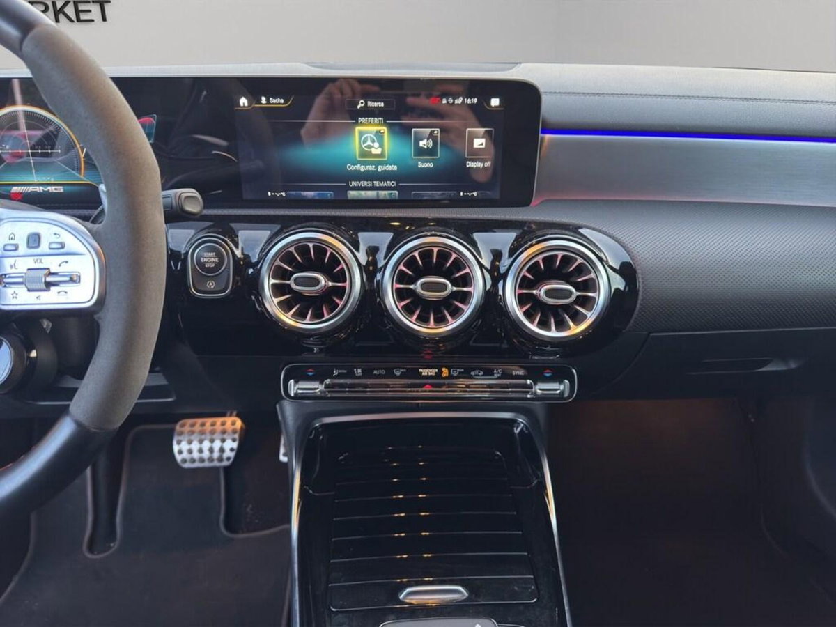 Mercedes-Benz Classe A 45S AMG 4Matic+ (12)