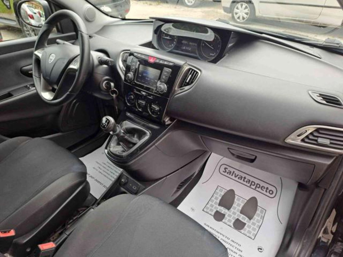 Lancia Ypsilon 1.2 69 CV 5 porte GPL Ecochic Elefantino (10)