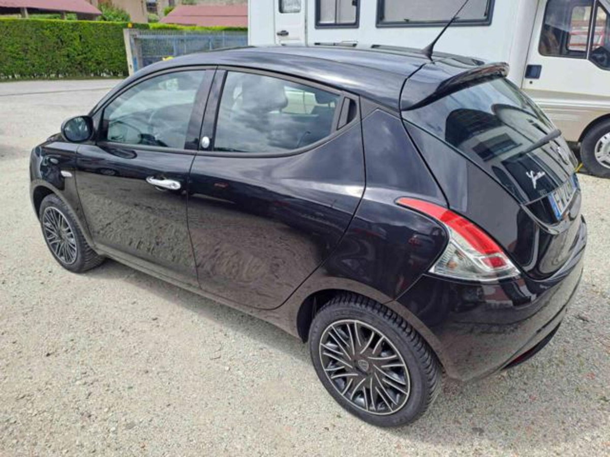 Lancia Ypsilon 1.2 69 CV 5 porte GPL Ecochic Elefantino (14)