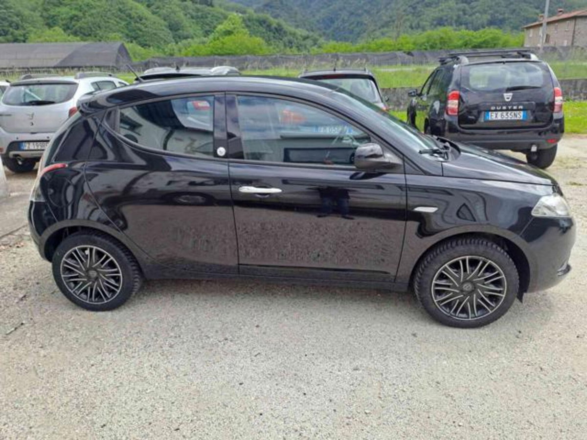 Lancia Ypsilon 1.2 69 CV 5 porte GPL Ecochic Elefantino (17)