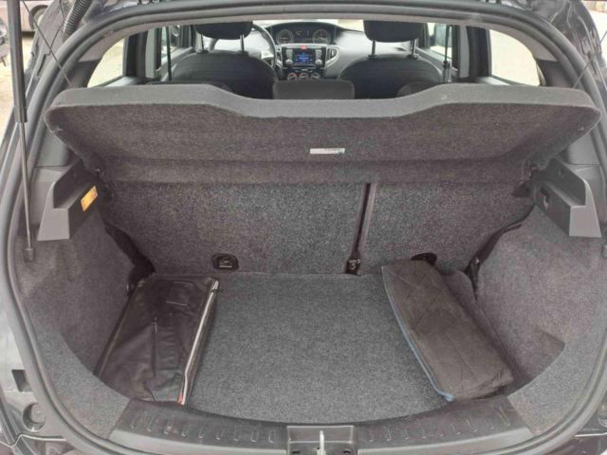 Lancia Ypsilon 1.2 69 CV 5 porte GPL Ecochic Elefantino (8)