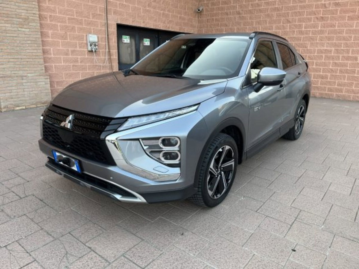 Mitsubishi Eclipse Cross 2.4 MIVEC 4WD PHEV Diamond SDA Pack 0