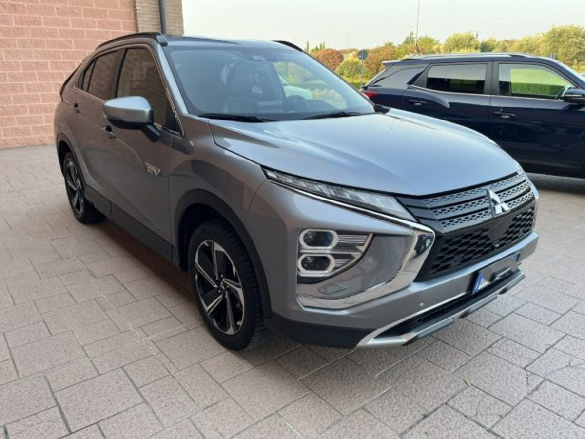 Mitsubishi Eclipse Cross 2.4 MIVEC 4WD PHEV Diamond SDA Pack 0 (2)