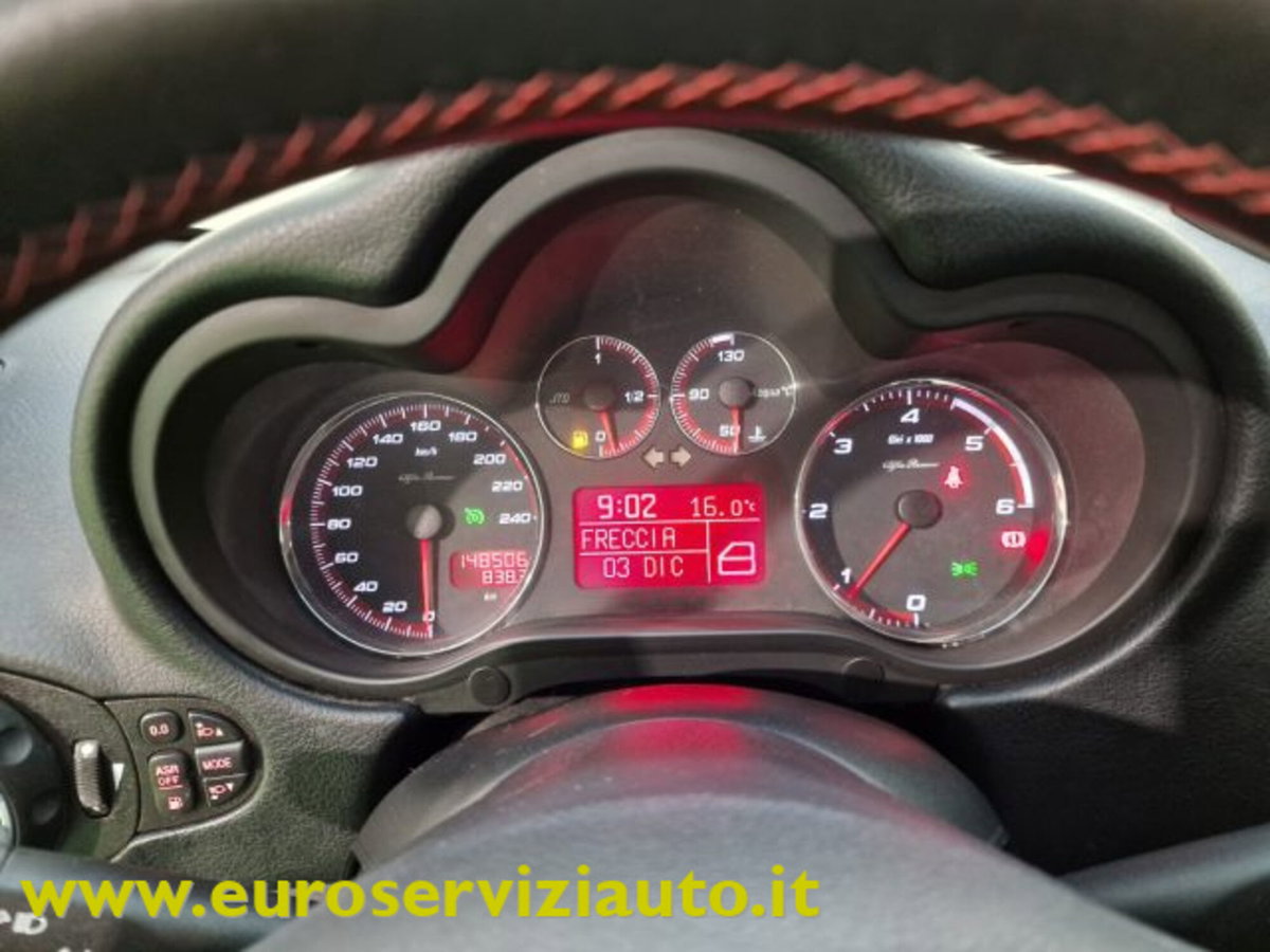 Alfa Romeo GT 1.9 JTDM 16V Distinctive Q2 (17)