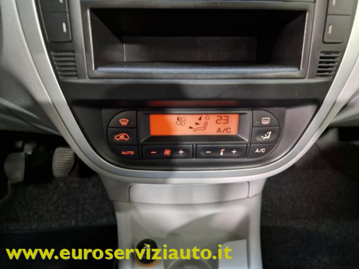 Citroen C3 1.4 Exclusive (18)
