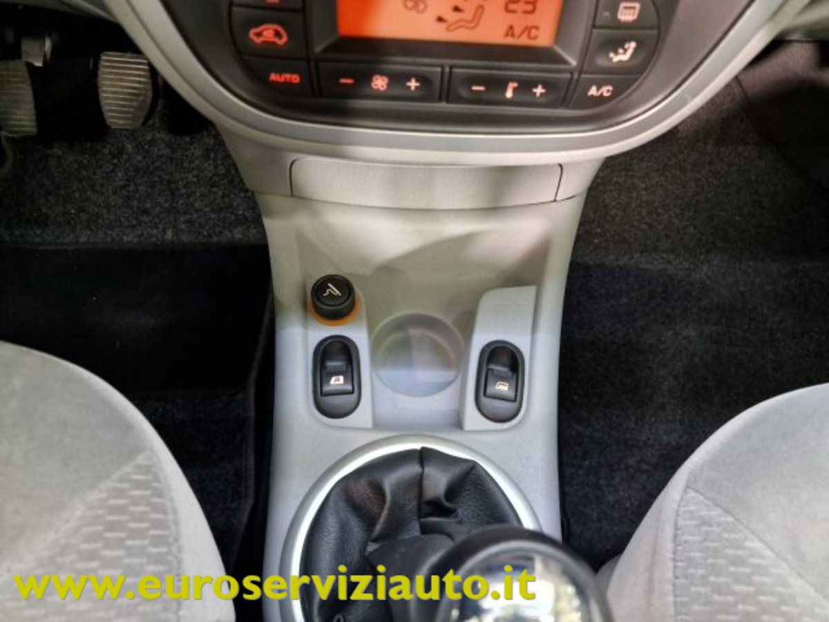 Citroen C3 1.4 Exclusive (19)