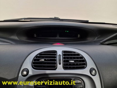 Citroen Xsara Picasso 1.6 HDi 110CV FAP Exclusive (17)