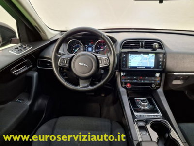Jaguar F-Pace 2.0 D 180 CV AWD aut. Pure (15)