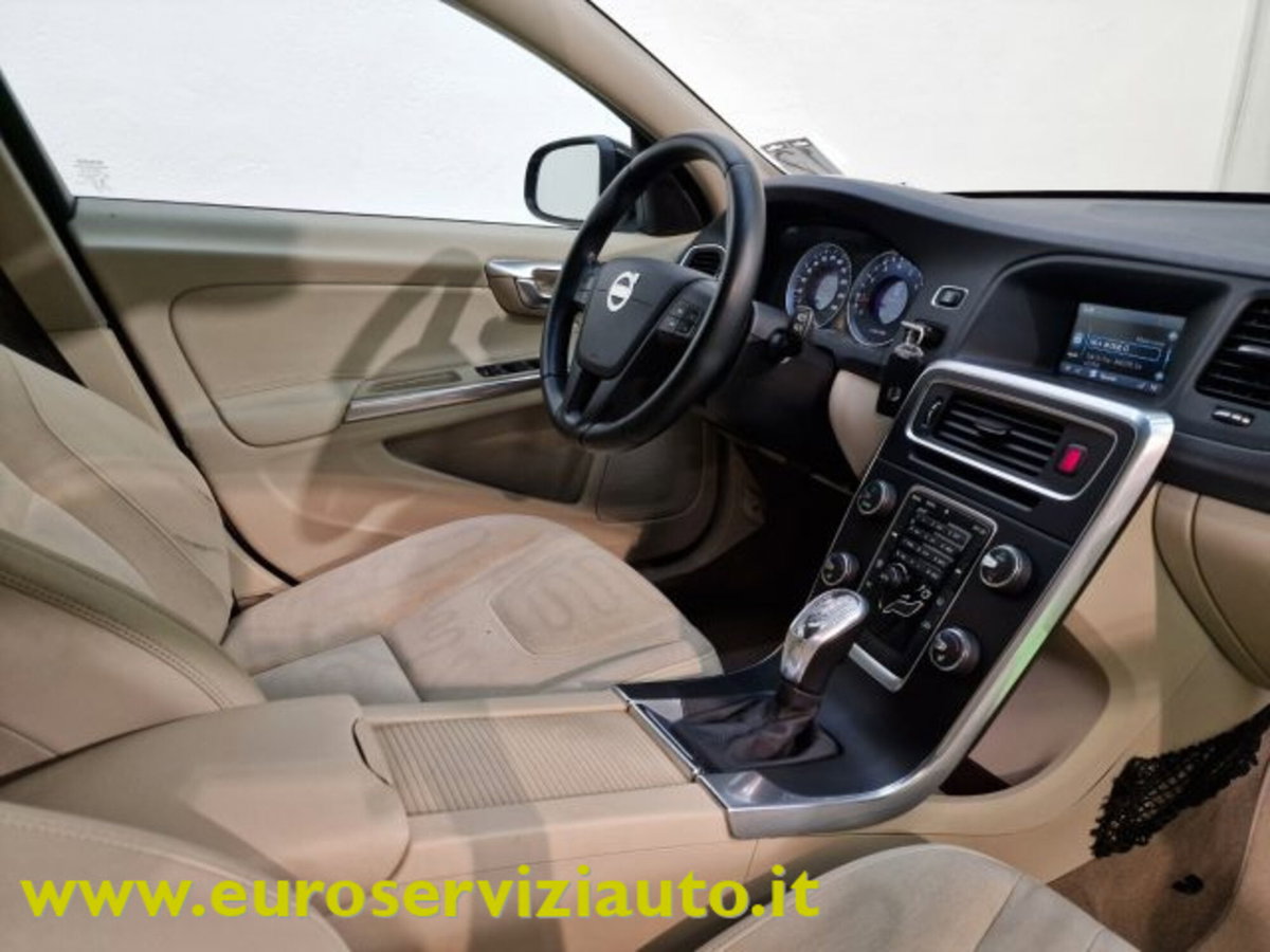 Volvo V60 T3 Powershift Kinetic (12)