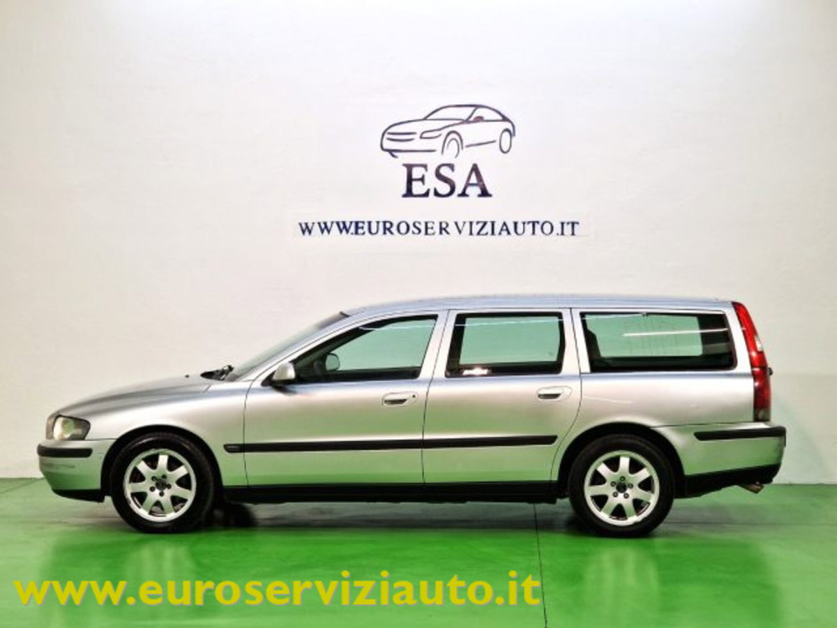 Volvo V70 2.4 D5 20V cat (5)