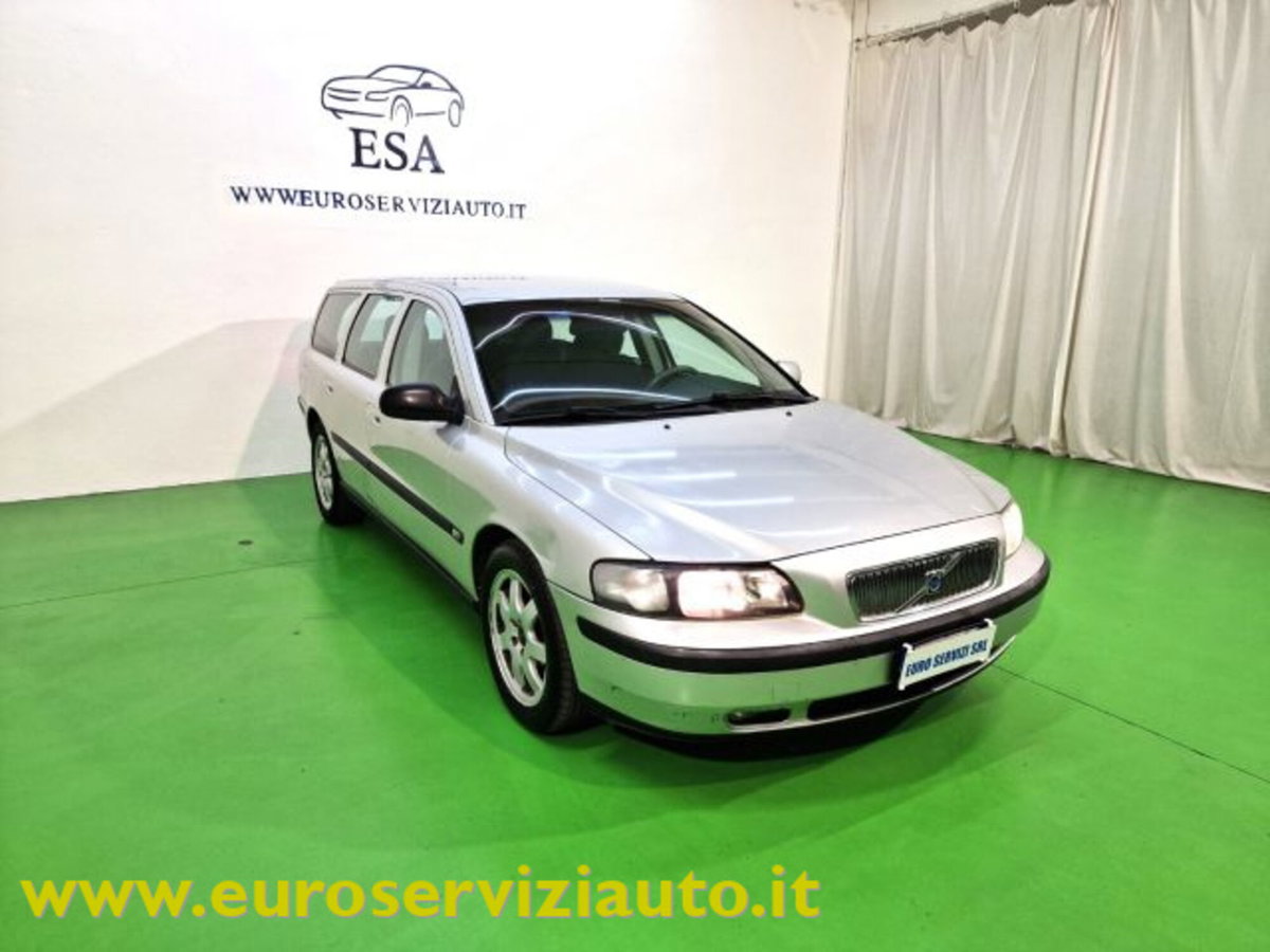 Volvo V70 2.4 D5 20V cat (6)