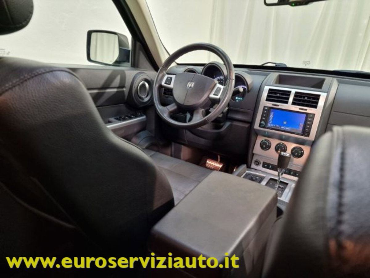 Dodge Nitro 4.0 R/T 4WD (12)