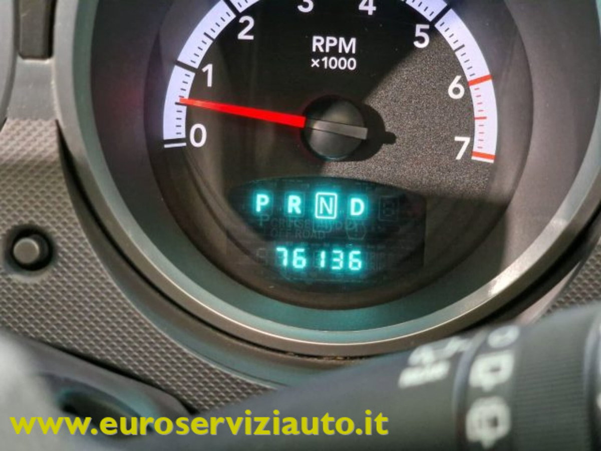 Dodge Nitro 4.0 R/T 4WD (13)