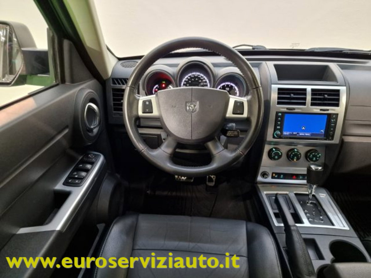 Dodge Nitro 4.0 R/T 4WD (15)