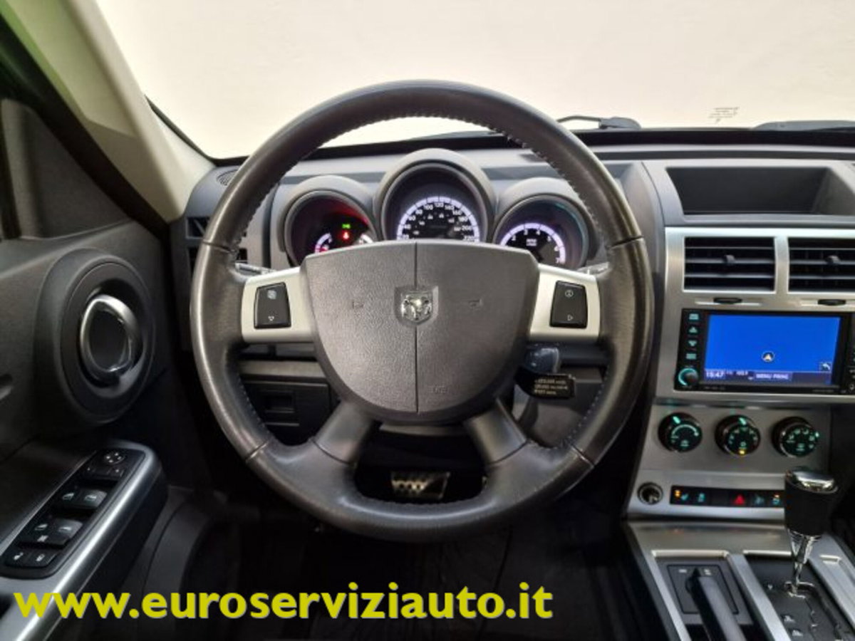 Dodge Nitro 4.0 R/T 4WD (16)