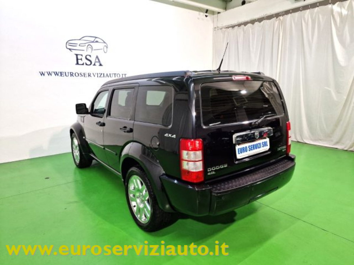 Dodge Nitro 4.0 R/T 4WD (9)