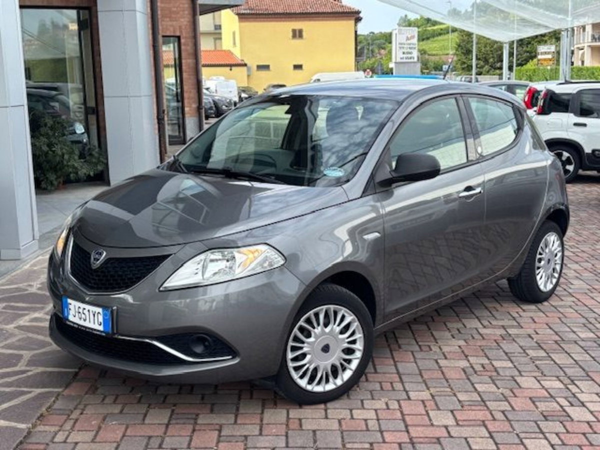 Lancia Ypsilon 1.2 69 CV 5 porte GPL Ecochic Gold