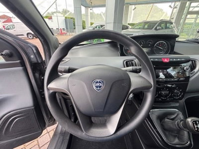 Lancia Ypsilon 1.2 69 CV 5 porte GPL Ecochic Gold (11)
