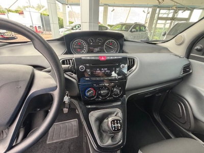Lancia Ypsilon 1.2 69 CV 5 porte GPL Ecochic Gold (12)