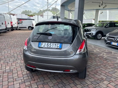 Lancia Ypsilon 1.2 69 CV 5 porte GPL Ecochic Gold (4)