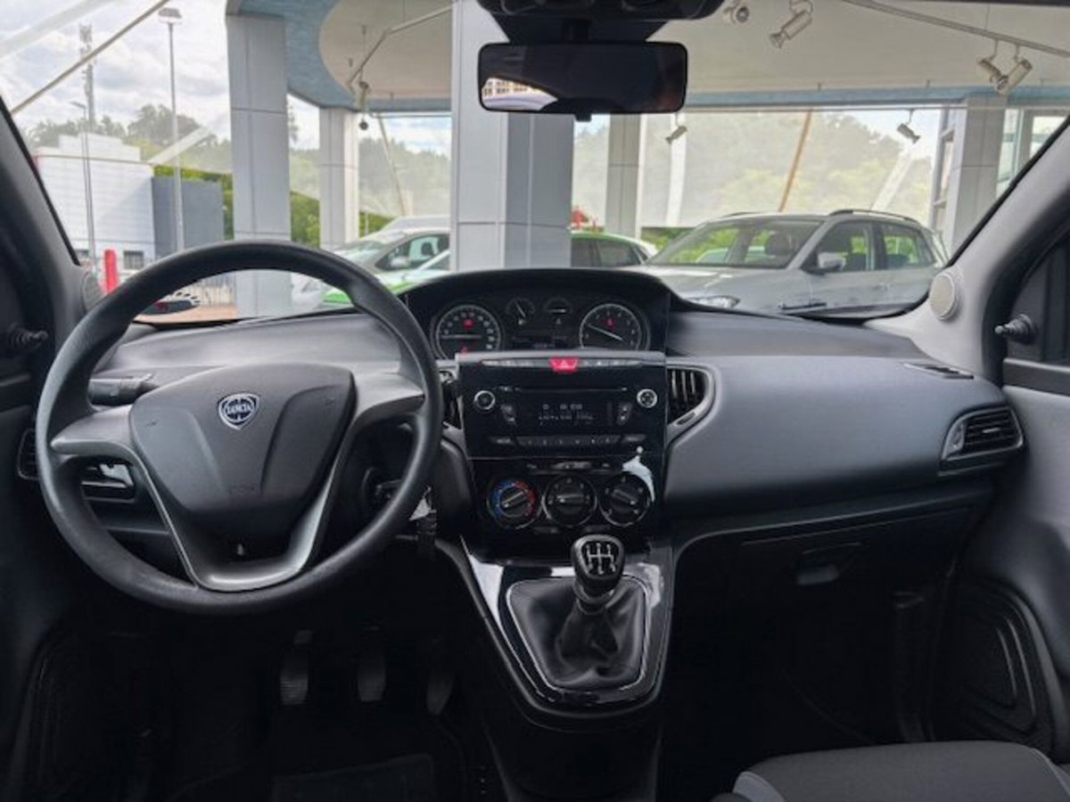 Lancia Ypsilon 1.2 69 CV 5 porte GPL Ecochic Gold (7)