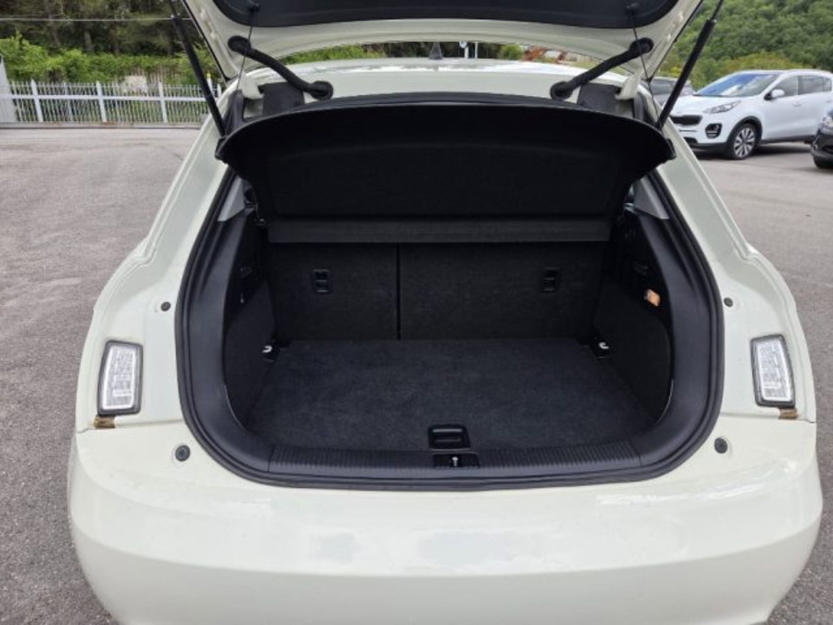 Audi A1 Sportback 1.6 TDI Ambition (11)