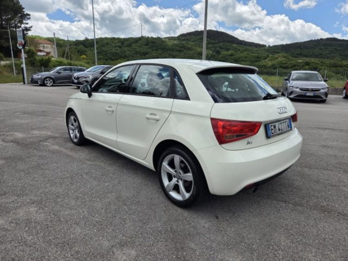 Audi A1 Sportback 1.6 TDI Ambition (7)