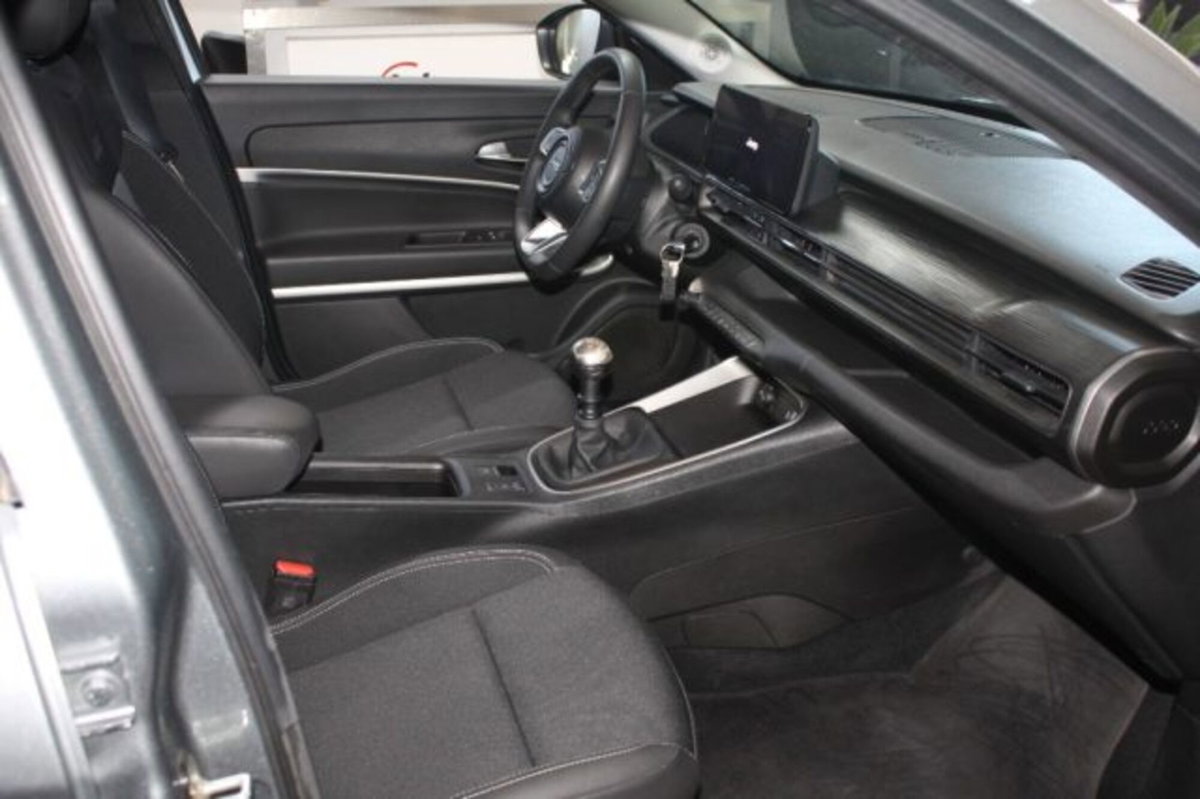 Jeep Avenger 1.2 turbo Altitude fwd 100cv (8)