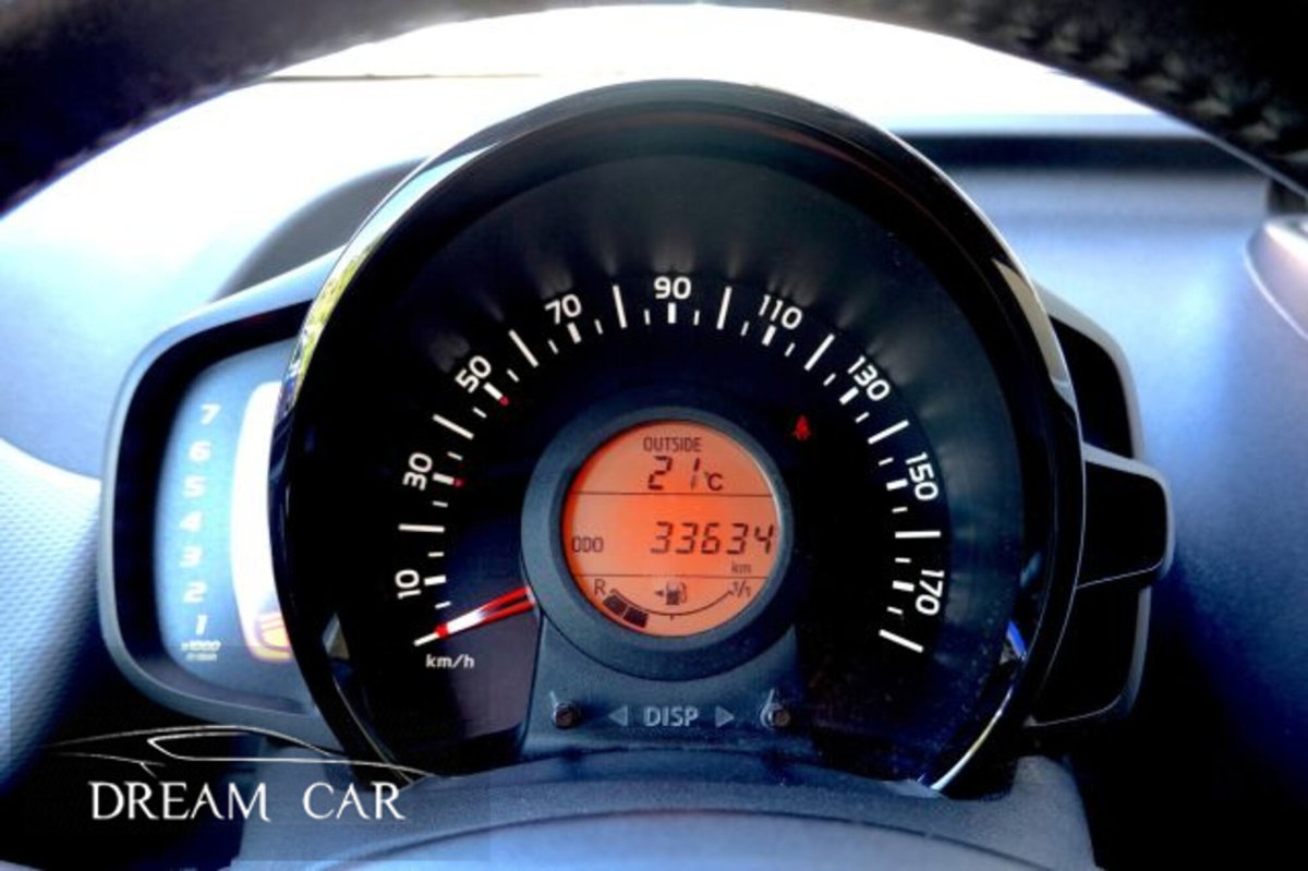 Citroen C1 C1 VTi 72 5 porte Live (12)