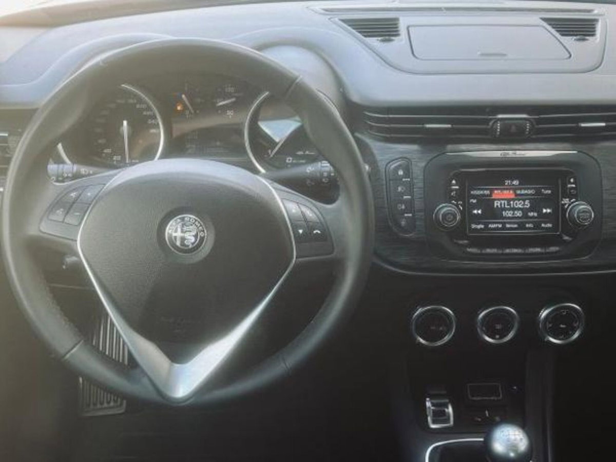 Alfa Romeo Giulietta 1.6 JTDm Super 120cv (4)