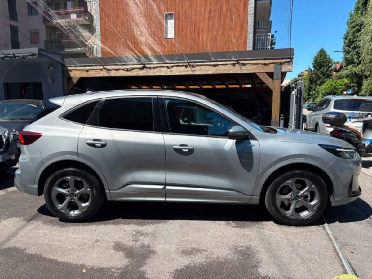 Ford Kuga 2.5 Full Hybrid 190 CV CVT 2WD ST-Line Design (3)